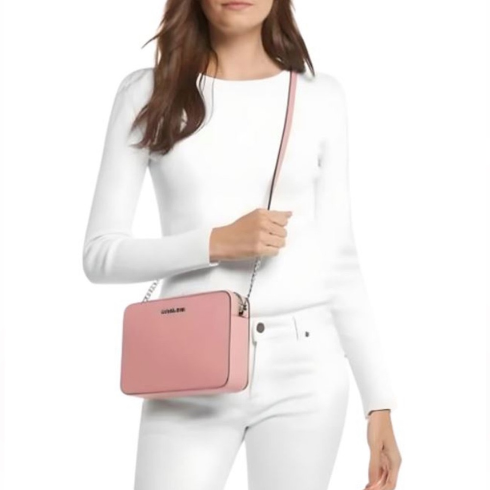 Michael Kors Jet Set Item Large East West Zip Crossbody Leather Primrose 
NWT